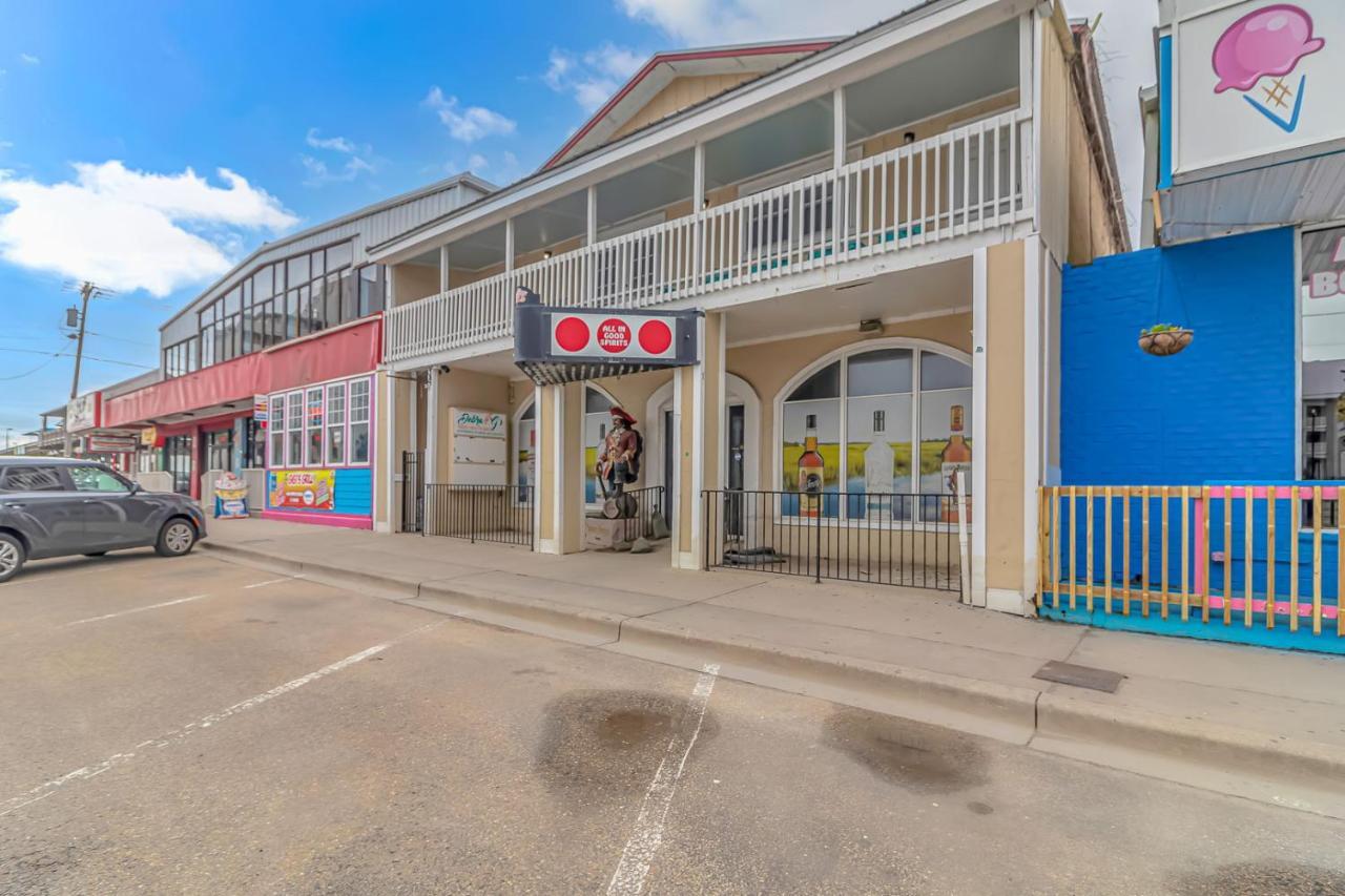 Atlantic Beach Retreat: Pet-Friendly 1BR Near Pier Myrtle Beach Exterior photo